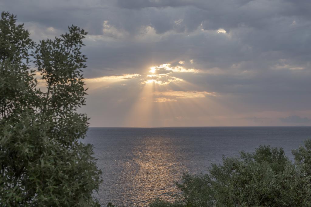 Pilio Sea Horizon Hotel ซาการาดา ภายนอก รูปภาพ